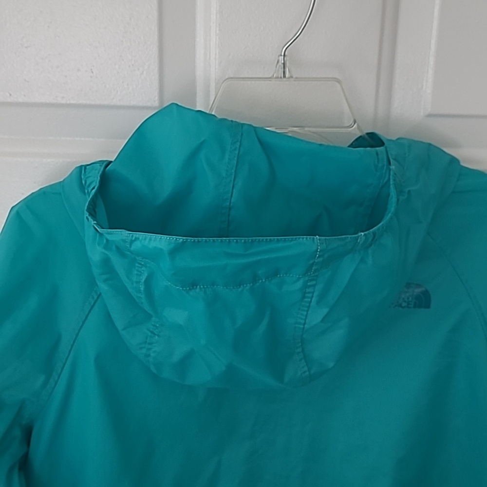 The North Face Women's Aqua Blue Hooded Shell Jacket (Windbreaker) - Picture 5 of 12